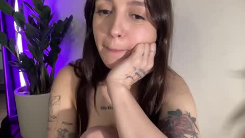 Snapshot of w33d7 chatting on 03/01/25, 02:26 Alice Before pvt write to me in PM online show from 03/01/25, 02:26