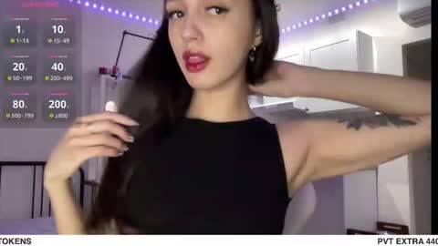 Snapshot of w33d7 chatting on 10/06/25, 09:23 Alice Before pvt write to me in PM online show from 10/06/25, 09:23