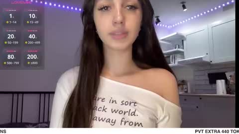 Snapshot of w33d7 chatting on 10/09/25, 09:46 Alice Before pvt write to me in PM online show from 10/09/25, 09:46