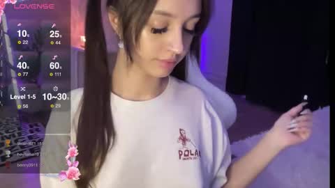 Snapshot of w33d7 chatting on 12/13/25, 09:42 Alice Before pvt write to me in PM online show from 12/13/25, 09:42