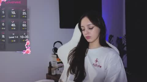 Snapshot of w33d7 chatting on 04/16/26, 09:39 Alice Before pvt write to me in PM online show from 04/16/26, 09:39