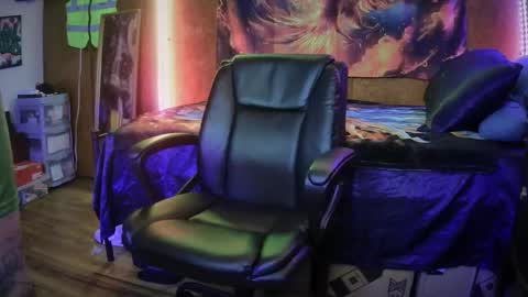 w_h_y_whohurtyou online show from 02/11/25, 04:46