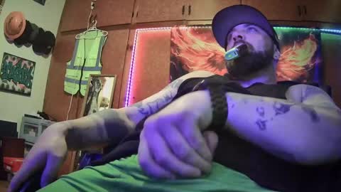 w_h_y_whohurtyou online show from 02/12/25, 04:44