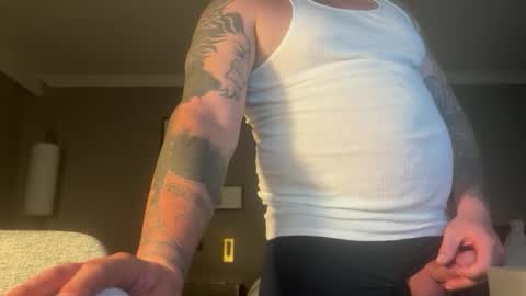 w_h_y_whohurtyou online show from 12/15/25, 01:59