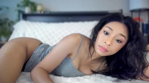 Jen online show from 10/03/25, 05:21