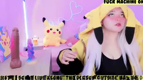 Snapshot of waifumochi_chan chatting on 01/11/26, 10:04 online show from 01/11/26, 10:04