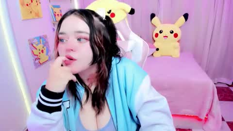 Snapshot of waifumochi_chan chatting on 02/21/26, 11:17 online show from 02/21/26, 11:17