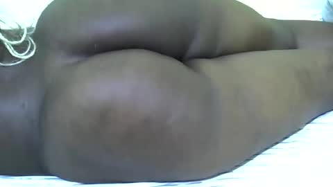 candy online show from 10/08/25, 02:42