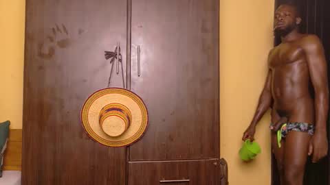 Snapshot of wakanda_mamba chatting on 10/12/25, 02:21 Wakanda Mamba online show from 10/12/25, 02:21