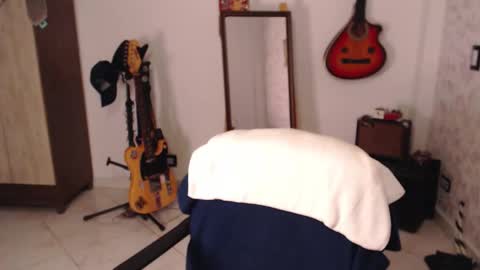 John online show from 10/05/25, 12:42