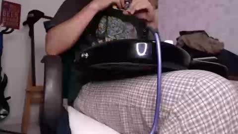 Snapshot of wake_and_bakee chatting on 03/18/26, 01:09 John online show from 03/18/26, 01:09