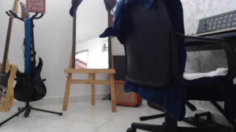 Snapshot of wake_and_bakee chatting on 04/04/26, 08:06 John online show from 04/04/26, 08:06