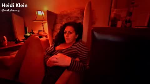 wakehimup online show from 11/26/25, 08:37