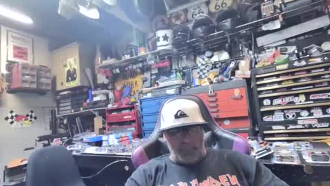 Snapshot of wakesblowinclouds chatting on 10/14/25, 02:56 wakesblowinclouds online show from 10/14/25, 02:56