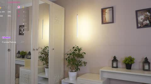  Lina online show from 12/04/25, 10:24