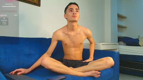 Snapshot of wal_jones chatting on 05/11/26, 01:17 wal jones online show from 05/11/26, 01:17