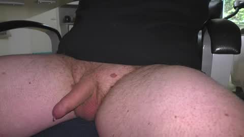 Snapshot of waldw123 chatting on 01/11/25, 01:11 Yarlim online show from 01/11/25, 01:11