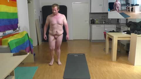 Snapshot of waldw123 chatting on 09/11/25, 10:04 Yarlim online show from 09/11/25, 10:04