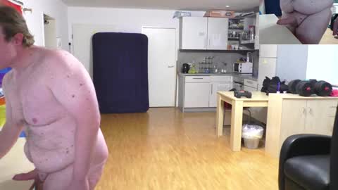 Snapshot of waldw123 chatting on 10/27/25, 03:16 Yarlim online show from 10/27/25, 03:16