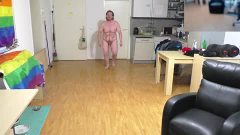 Snapshot of waldw123 chatting on 02/01/26, 03:43 Yarlim online show from 02/01/26, 03:43
