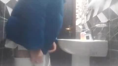 Snapshot of waleeromance chatting on 12/14/25, 06:34 Hothardick online show from 12/14/25, 06:34