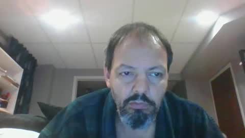 walker033 online show from 10/31/25, 03:29