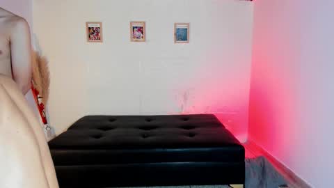 Snapshot of wallen_couple chatting on 03/05/26, 02:40 Sofia Thiago online show from 03/05/26, 02:40