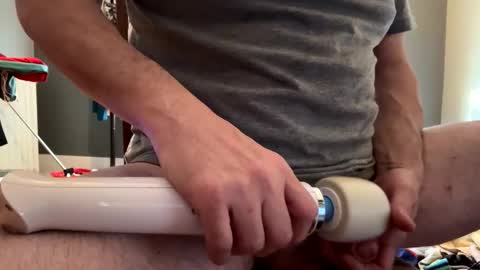 Snapshot of waltbkk chatting on 11/28/25, 02:20 Walter online show from 11/28/25, 02:20