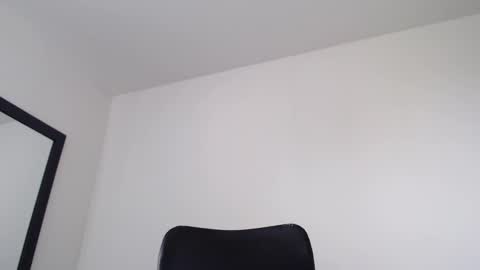 Snapshot of walter_brownn01 chatting on 01/17/25, 06:23 WALTER BROWN  online show from 01/17/25, 06:23