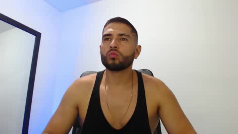 Snapshot of walter_brownn01 chatting on 01/18/25, 11:22 WALTER BROWN  online show from 01/18/25, 11:22