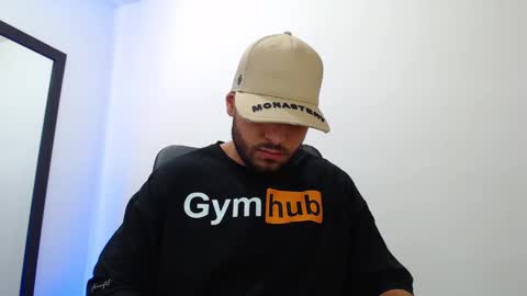 Snapshot of walter_brownn01 chatting on 01/21/25, 04:05 WALTER BROWN  online show from 01/21/25, 04:05