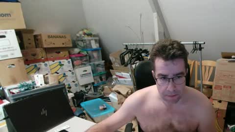 Snapshot of wammes85 chatting on 01/13/25, 09:31 wammes online show from 01/13/25, 09:31