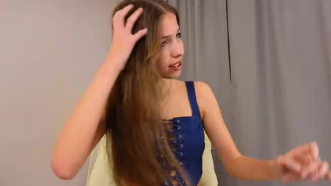 Snapshot of wanda_robinson chatting on 02/27/25, 06:53 Wendy. Hello Honeys Ill see you 2nd 5th 7th this week love you3 online show from 02/27/25, 06:53