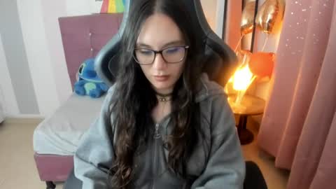 Snapshot of wanda_sg chatting on 06/11/26, 12:32 Alexandra online show from 06/11/26, 12:32