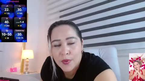 Snapshot of wandahairymilf chatting on 02/12/25, 03:51 Wanda online show from 02/12/25, 03:51
