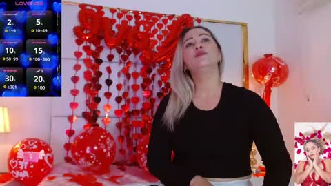 Snapshot of wandahairymilf chatting on 02/15/25, 04:14 Wanda online show from 02/15/25, 04:14