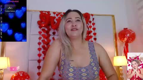 Snapshot of wandahairymilf chatting on 02/15/25, 07:16 Wanda online show from 02/15/25, 07:16