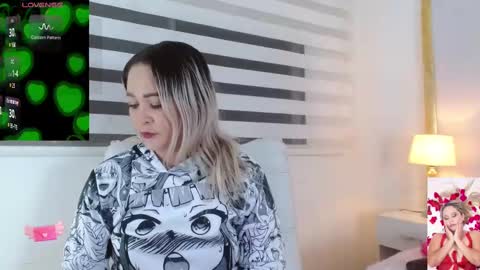 Snapshot of wandahairymilf chatting on 03/11/25, 03:59 Wanda online show from 03/11/25, 03:59