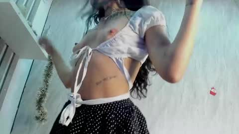 Snapshot of wandaloov chatting on 12/04/24, 12:30 wanda online show from 12/04/24, 12:30