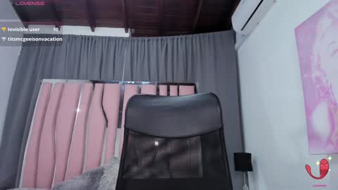 Snapshot of wandaxs69 chatting on 02/06/25, 02:22 wanda online show from 02/06/25, 02:22