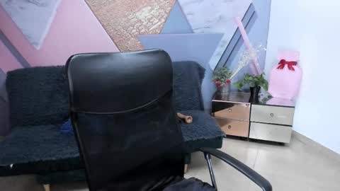 Snapshot of wandaxs69 chatting on 02/11/25, 01:41 wanda online show from 02/11/25, 01:41