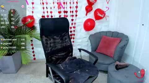 Snapshot of wandaxs69 chatting on 02/14/25, 06:29 wanda online show from 02/14/25, 06:29