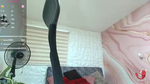 Snapshot of wandaxs69 chatting on 02/19/25, 12:03 wanda online show from 02/19/25, 12:03