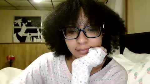 Snapshot of wanderlustgaal chatting on 02/20/26, 01:57 wanderlustgaal online show from 02/20/26, 01:57