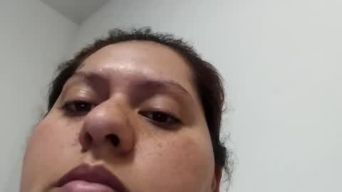 Snapshot of wangda2401 chatting on 12/27/24, 03:04 wangda online show from 12/27/24, 03:04