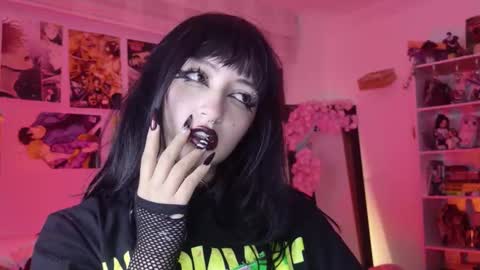 Wangxi last account Wangxi  online show from 10/23/25, 11:24