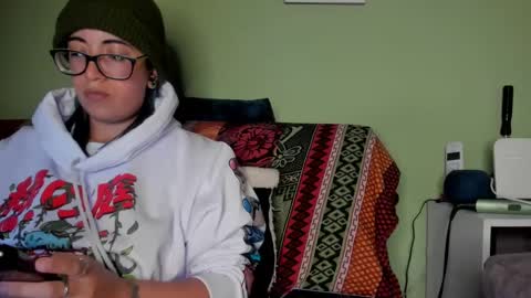 Snapshot of waningrosee chatting on 02/15/25, 12:15 Waningrose Lu online show from 02/15/25, 12:15