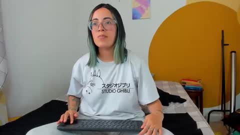 Snapshot of waningrosee chatting on 11/05/25, 05:46 Waningrose Lu online show from 11/05/25, 05:46