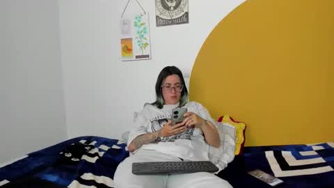 Waningrose  Lu online show from 11/10/25, 06:40