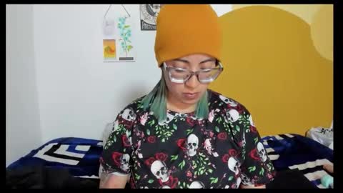 Waningrose  Lu online show from 11/17/25, 11:10